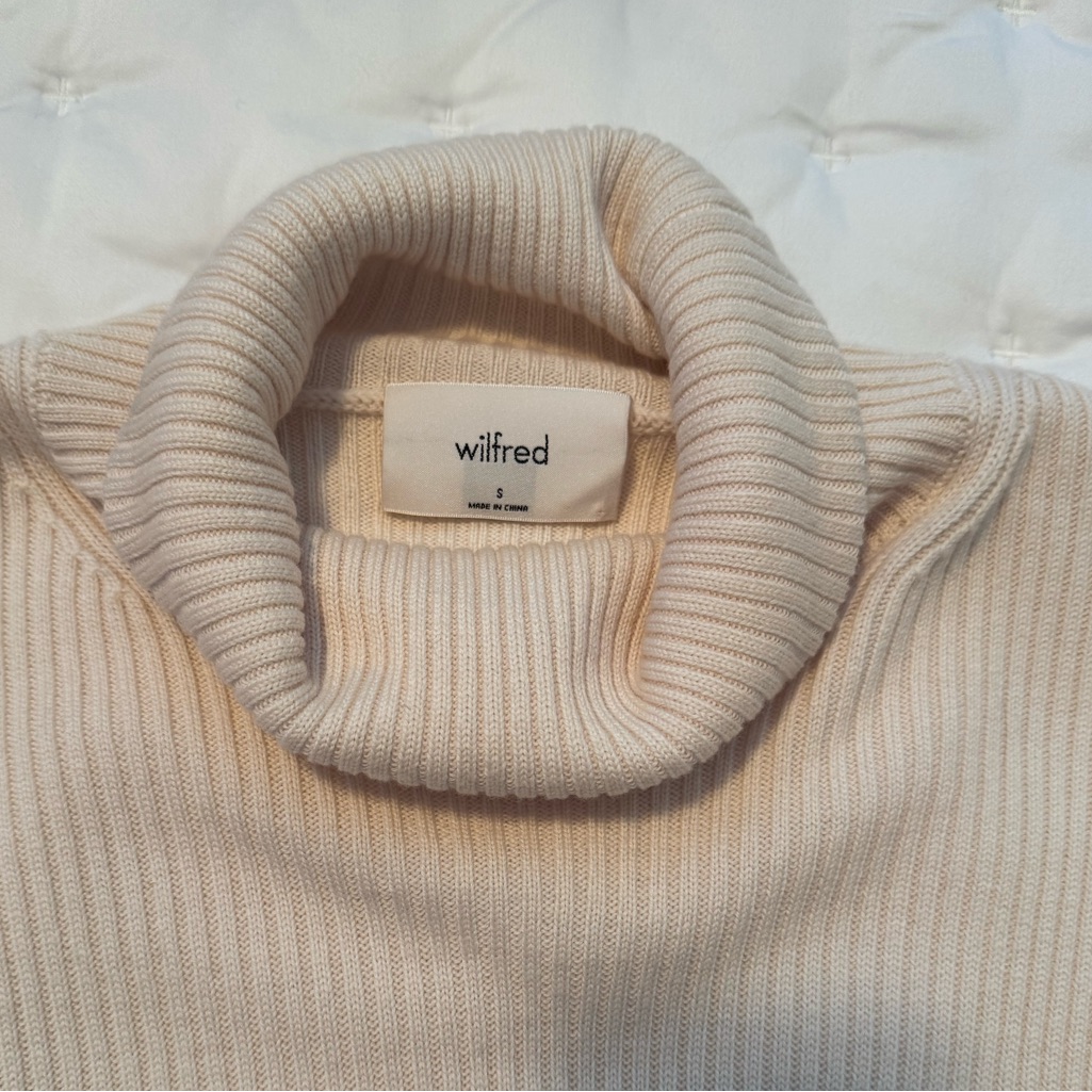 Aritzia Wilfred Rebecca Cream Cropped Ribbed Turtleneck Sweater